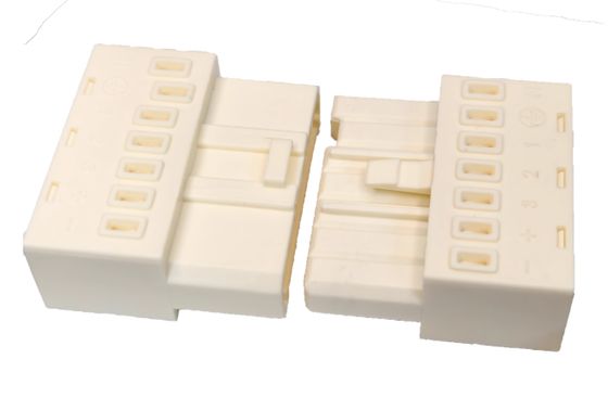 White 450V 16A LED Light Connectors with 15mm Center Space