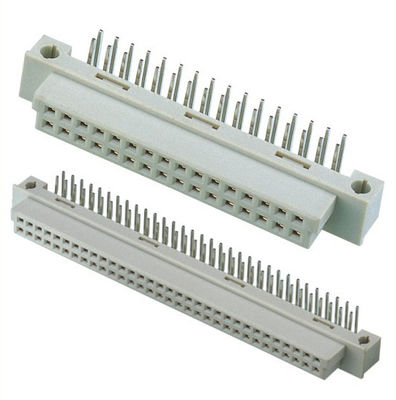 Matériel d'alliage de cuivre de cables connecteur de ruban de Pin Idc de la rangée 64 DIN 3 avec PBT logeant le connecteur mâle
